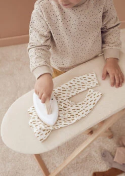 Kids Concept Strijkplank En Strijkijzer 3 Jr+ 9 Kids Concept Strijkplank En Strijkijzer 3 Jr+ -Janob Verkoop KidsConceptstrijkplankenstrijkijzer1000557e