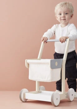 Kids Concept Winkelwagen 2jr+ 7 Kids Concept Winkelwagen 2jr+ -Janob Verkoop kidsconcept winkelwagen 1000273 atmos 2 sh