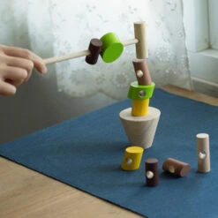 Plan Toys Stapel En Rijgspel 3 Jr+ -Janob Verkoop plan toys houten stapel en rijgspel 4638i